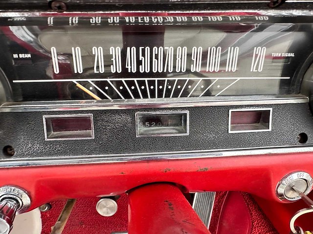 Ford - mustang cabrio - oldtimer - afbeelding 39 van  46