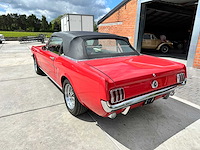 Ford - mustang cabrio - oldtimer - afbeelding 44 van  46