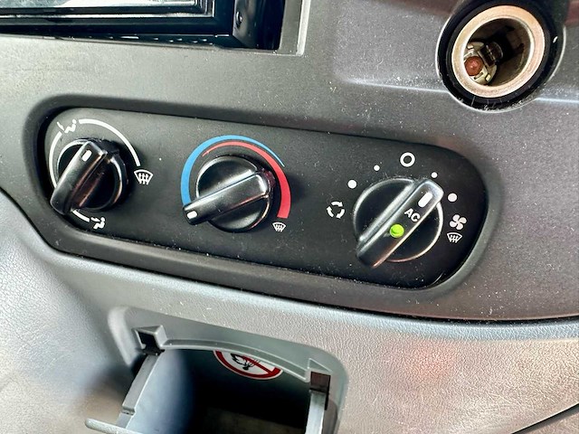 Ford - transit - lichte vracht - afbeelding 13 van  14
