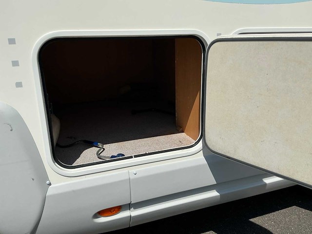 Ford 125 t350 eura mobil 2.8t camper - mobilhome - afbeelding 21 van  56