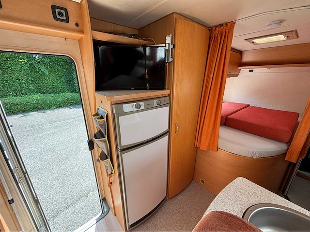 Ford 125 t350 eura mobil 2.8t camper - mobilhome - afbeelding 33 van  56