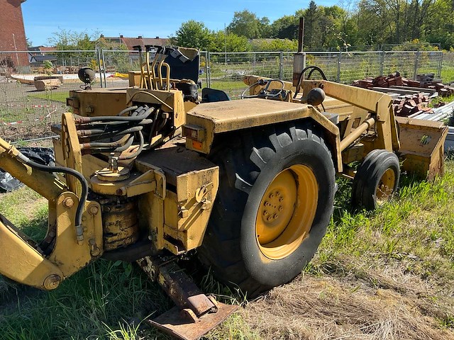 Ford 19-501 oldtimer tractor - afbeelding 12 van  20