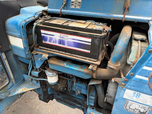 Ford 4600 oldtimer tractor - afbeelding 11 van  37