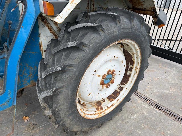 Ford 4600 oldtimer tractor - afbeelding 4 van  37