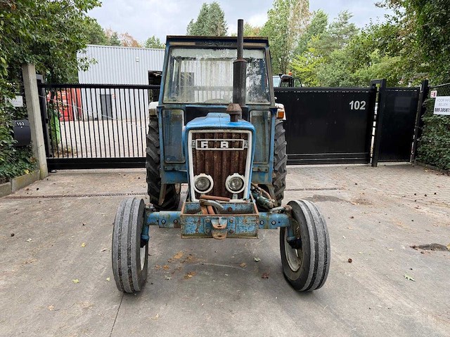 Ford 4600 oldtimer tractor - afbeelding 12 van  37