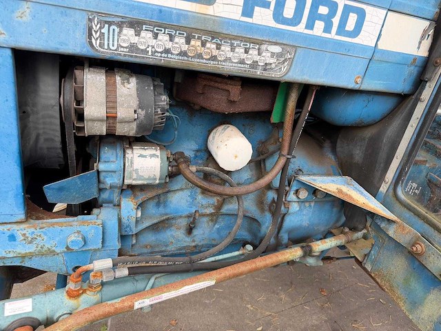 Ford 4600 oldtimer tractor - afbeelding 35 van  37