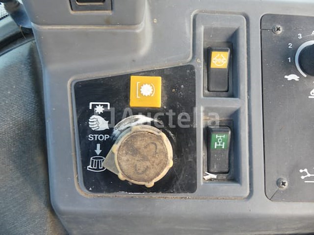 Ford 7840 sle dt tractor - afbeelding 7 van  31