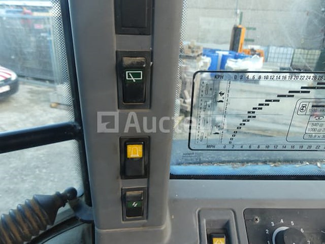 Ford 7840 sle dt tractor - afbeelding 8 van  31