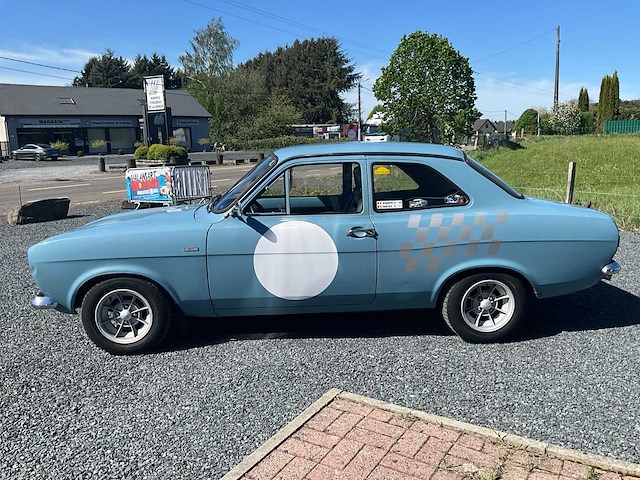 Ford escort classic car - afbeelding 12 van  59