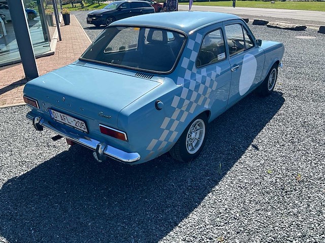 Ford escort classic car - afbeelding 45 van  59
