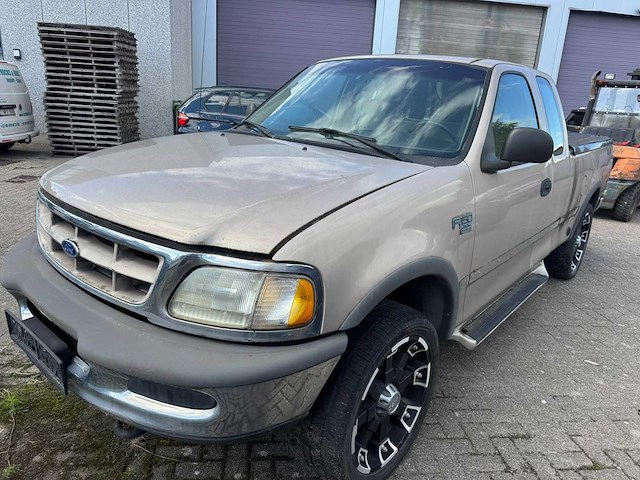 Ford f-150 4x4 supercab (dubbele cabine) v8 - afbeelding 1 van  21