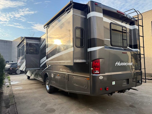 Ford f550 - hurricane - camper - camper - afbeelding 6 van  52