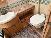 Ford f550 - hurricane - camper - camper - afbeelding 20 van  31