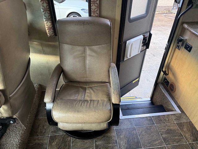 Ford f550 - hurricane - camper - camper - afbeelding 25 van  31