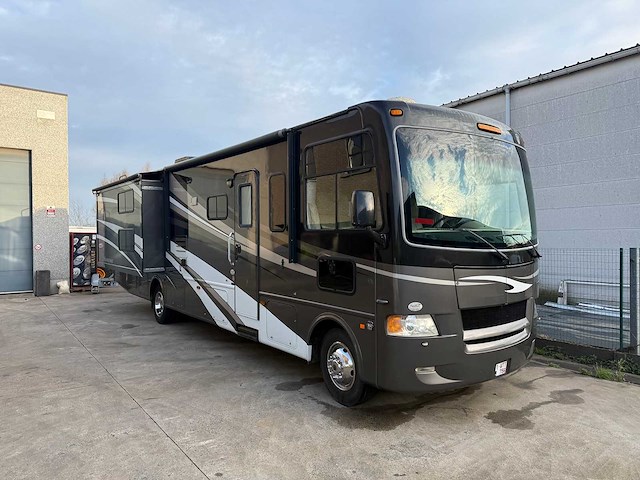 Ford f550 - hurricane - camper - camper - afbeelding 1 van  48
