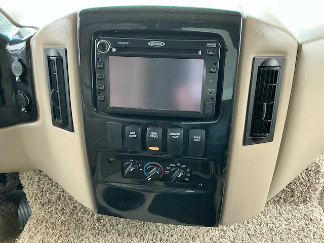 Ford f550 camper - afbeelding 4 van  48