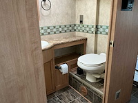 Ford f550 camper - afbeelding 28 van  48