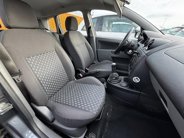 Ford fiesta 1 4 ambiente, 2003 - afbeelding 10 van  27