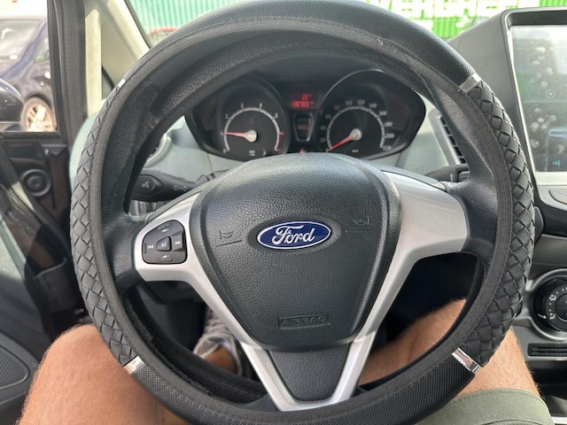 Ford fiesta 1.25i ambiente,2010 - afbeelding 4 van  31