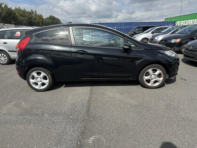 Ford fiesta 1.25i ambiente,2010 - afbeelding 26 van  31