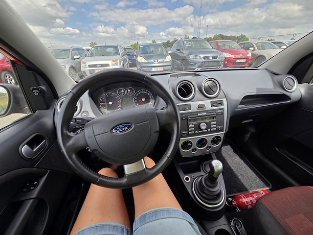 Ford fiesta 1.3i trend,2007 - afbeelding 9 van  45