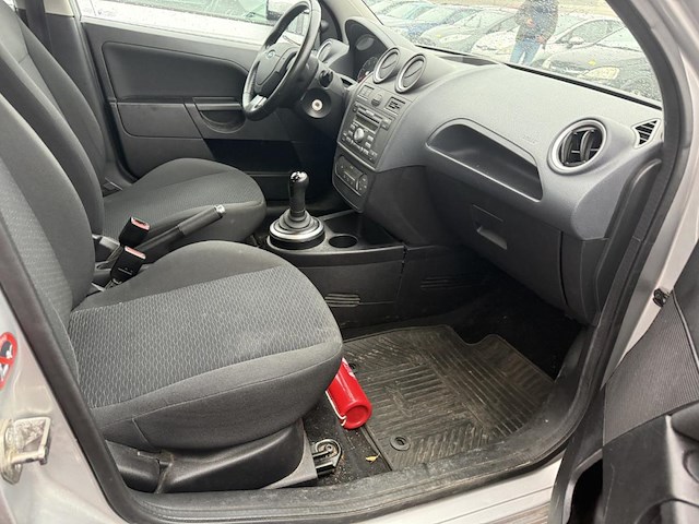 Ford fiesta 1.4 turbo tdci start, 2008 - afbeelding 13 van  29