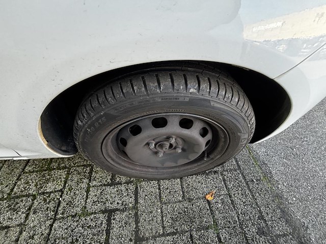 Ford fiesta 1.4i trend 96 at, 2012 - afbeelding 16 van  31