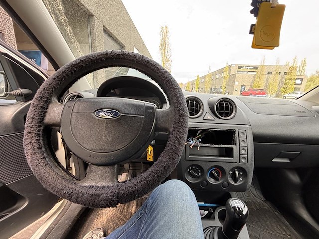 Ford fiesta, 2004 - afbeelding 31 van  31