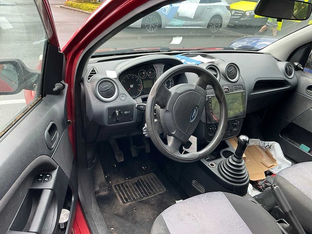 Ford fiesta personenauto - afbeelding 13 van  14