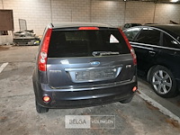 Ford fiesta personenwagen enkel voor vergunninghouders en erkende centra voor verschroting. - afbeelding 2 van  14