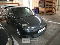 Ford fiesta personenwagen enkel voor vergunninghouders en erkende centra voor verschroting.