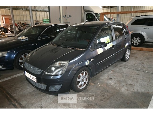 Ford fiesta personenwagen enkel voor vergunninghouders en erkende centra voor verschroting. - afbeelding 12 van  14