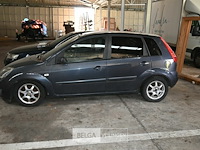 Ford fiesta personenwagen enkel voor vergunninghouders en erkende centra voor verschroting. - afbeelding 13 van  14