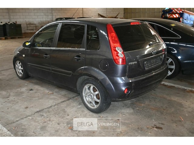 Ford fiesta personenwagen enkel voor vergunninghouders en erkende centra voor verschroting. - afbeelding 14 van  14