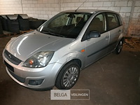 Ford fiesta personenwagen enkel voor vergunninghouders en erkende centra voor verschroting. - afbeelding 10 van  11