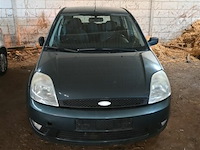 Ford fiesta personenwagen enkel voor vergunninghouders en erkende centra voor verschroting. - afbeelding 4 van  11