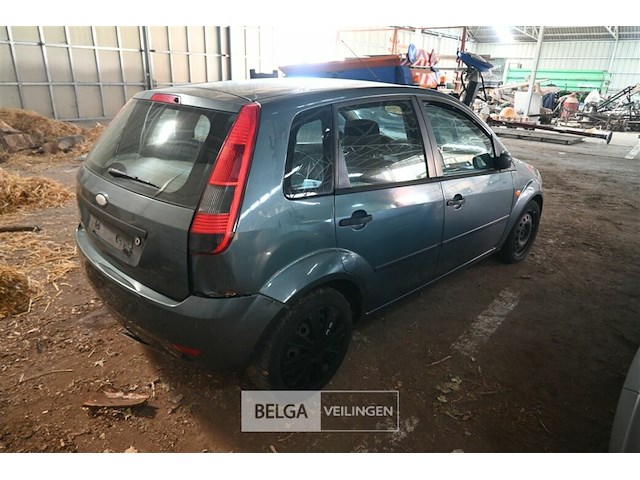 Ford fiesta personenwagen enkel voor vergunninghouders en erkende centra voor verschroting. - afbeelding 6 van  11