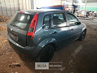 Ford fiesta personenwagen enkel voor vergunninghouders en erkende centra voor verschroting. - afbeelding 6 van  11