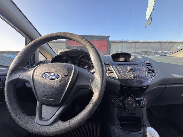 Ford fiesta - afbeelding 10 van  16