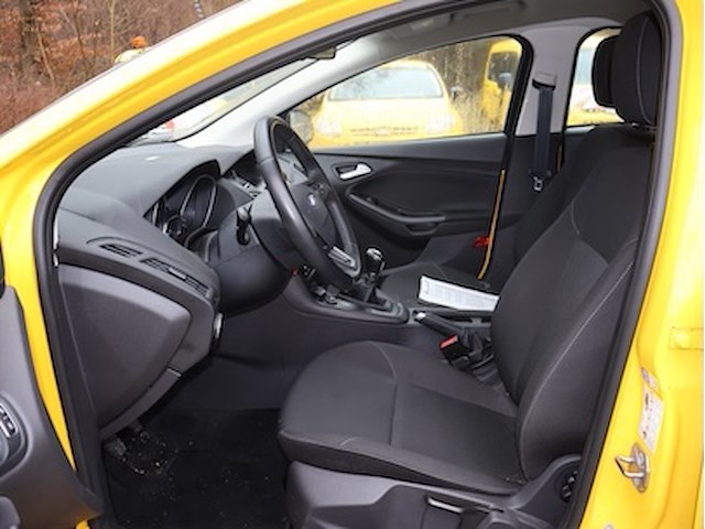 Ford focus - wf06xxgcc6hg27155 - 2017 - afbeelding 18 van  19