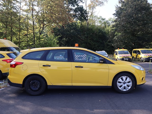 Ford focus - wfolxxgcbldj58351 - 2013 - afbeelding 14 van  16