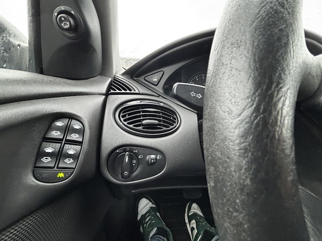 Ford focus 100, 2000 - afbeelding 8 van  24