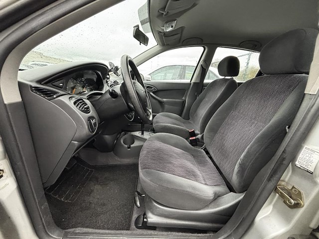 Ford focus 100, 2000 - afbeelding 9 van  24