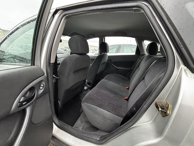 Ford focus 100, 2000 - afbeelding 10 van  24