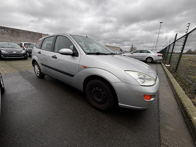 Ford focus 100, 2000 - afbeelding 18 van  24