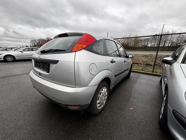 Ford focus 100, 2000 - afbeelding 19 van  24