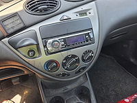 Ford focus 1.4i 16v ambiente 80, 2003 - afbeelding 14 van  46