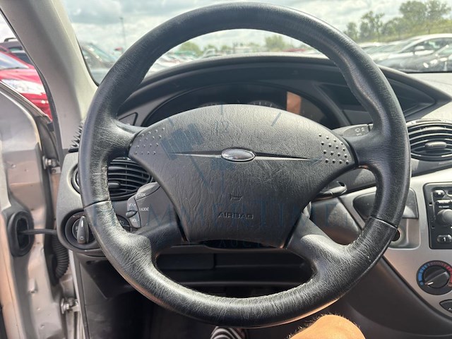 Ford focus 1.4i 16v ambiente,2001 - afbeelding 7 van  28