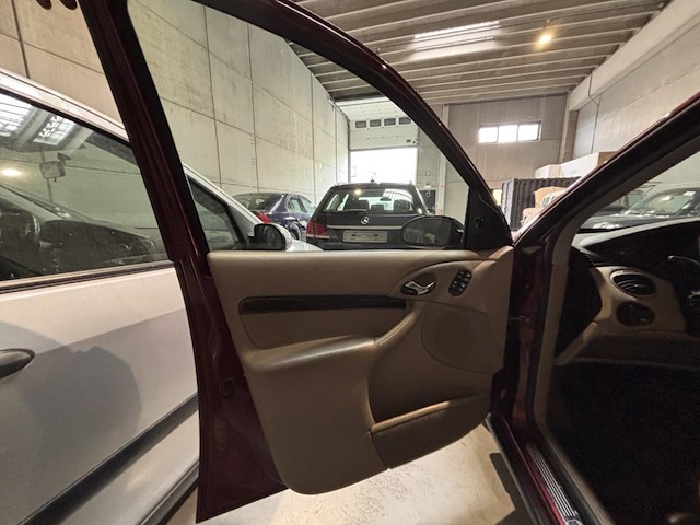 Ford focus , 2000 - afbeelding 27 van  30