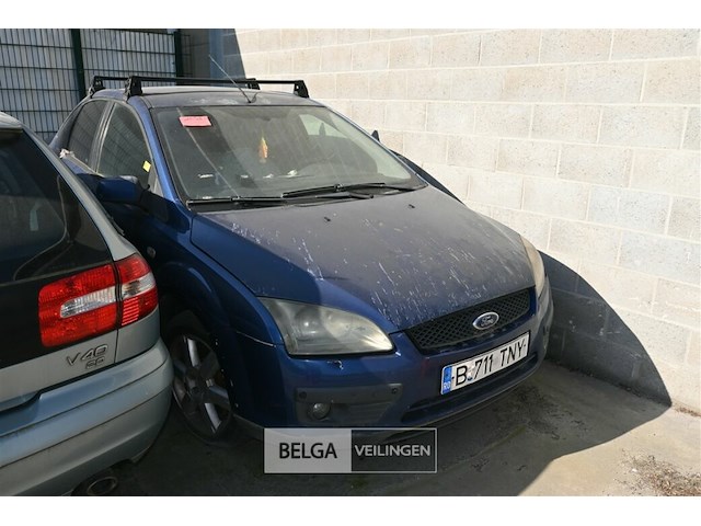Ford focus, enkel voor vergunninghouders en erkende centra voor verschroting - afbeelding 1 van  7